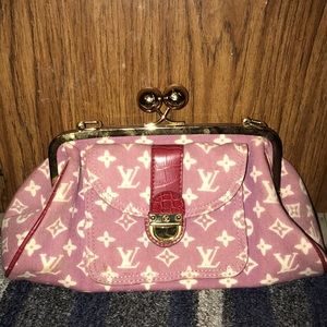 👛Clutch bag with gold closure👛